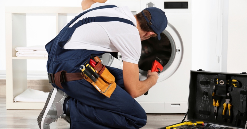 Kiểm tra lại van cấp nước khi máy giặt cấp nước liên tục dù đã ngắt điện
