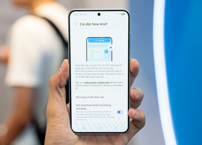 tinh-nang-now-brief-mang-den-nhieu-cap-nhat-ca-nhan-hoa Tính năng Now Brief trên Galaxy S25 series
