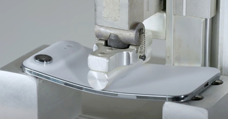 Test độ bền iPhone Air