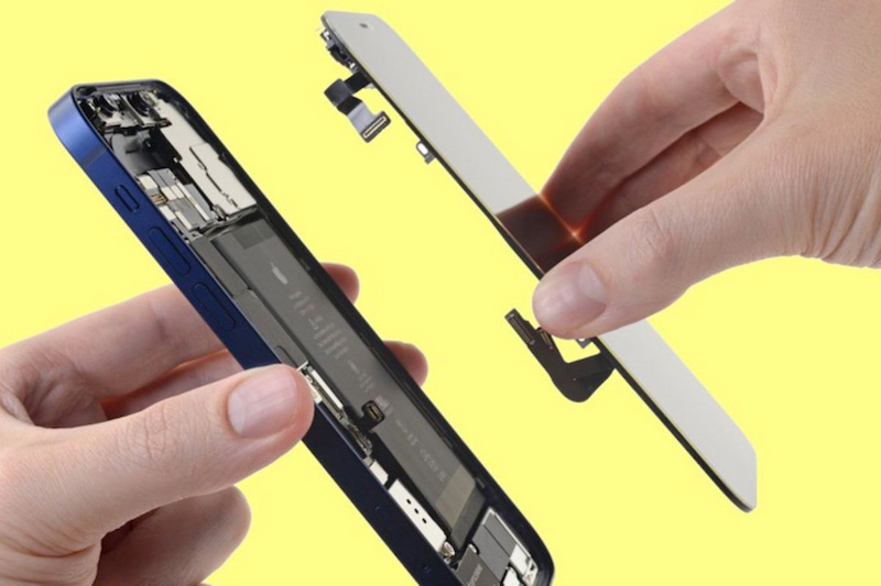 Dán lại màn hình iPhone bị hở viền